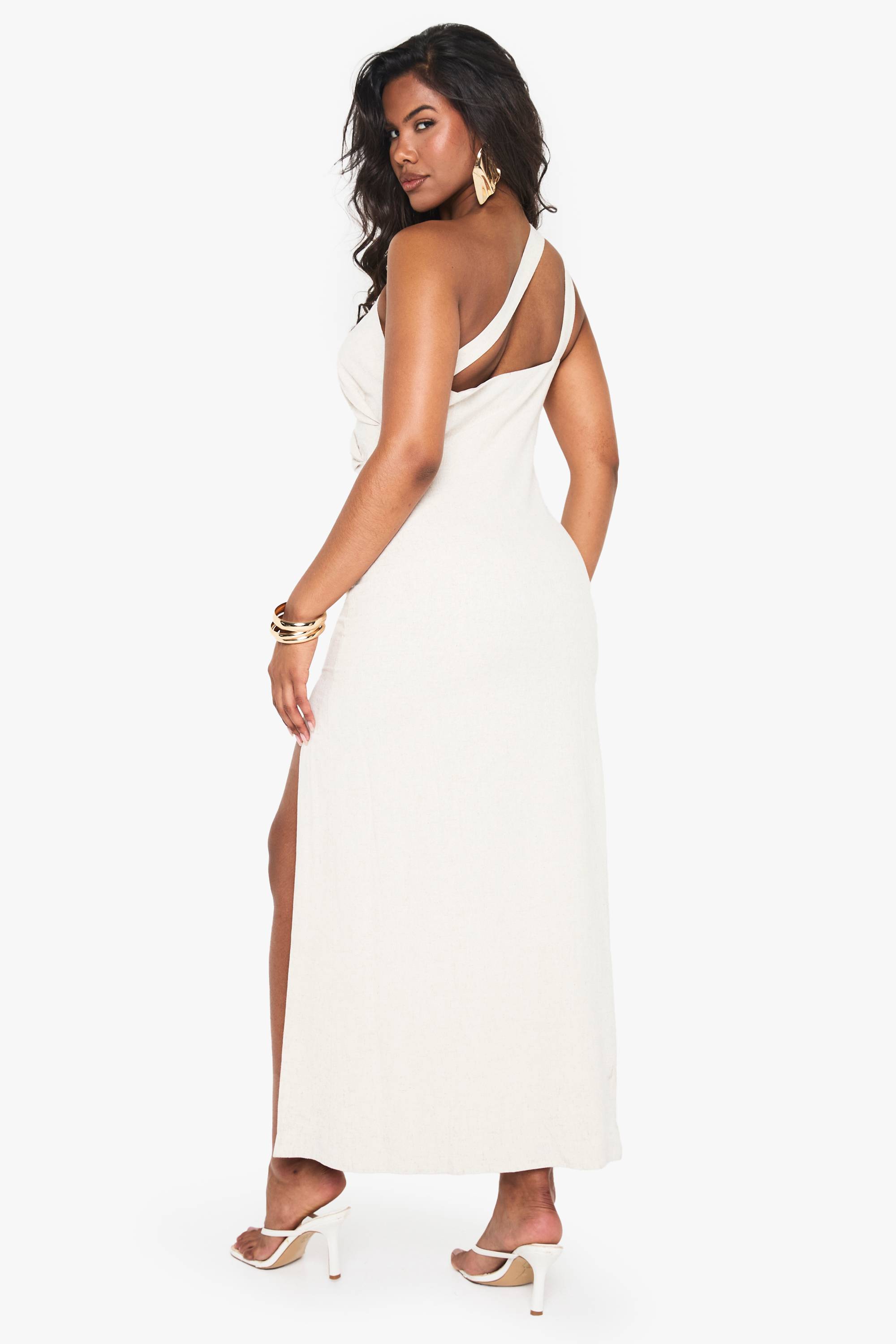 boohoo Robe maxi drapée à dos à bretelles effet lin