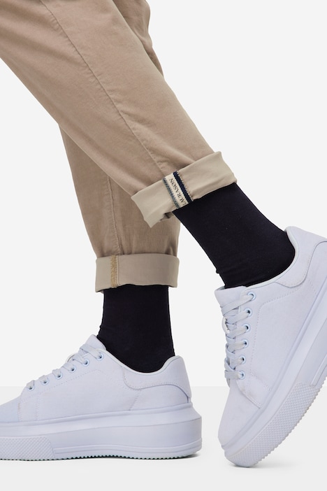 Cord-Karottenhose, weite Passform, 5-Pocket-Form