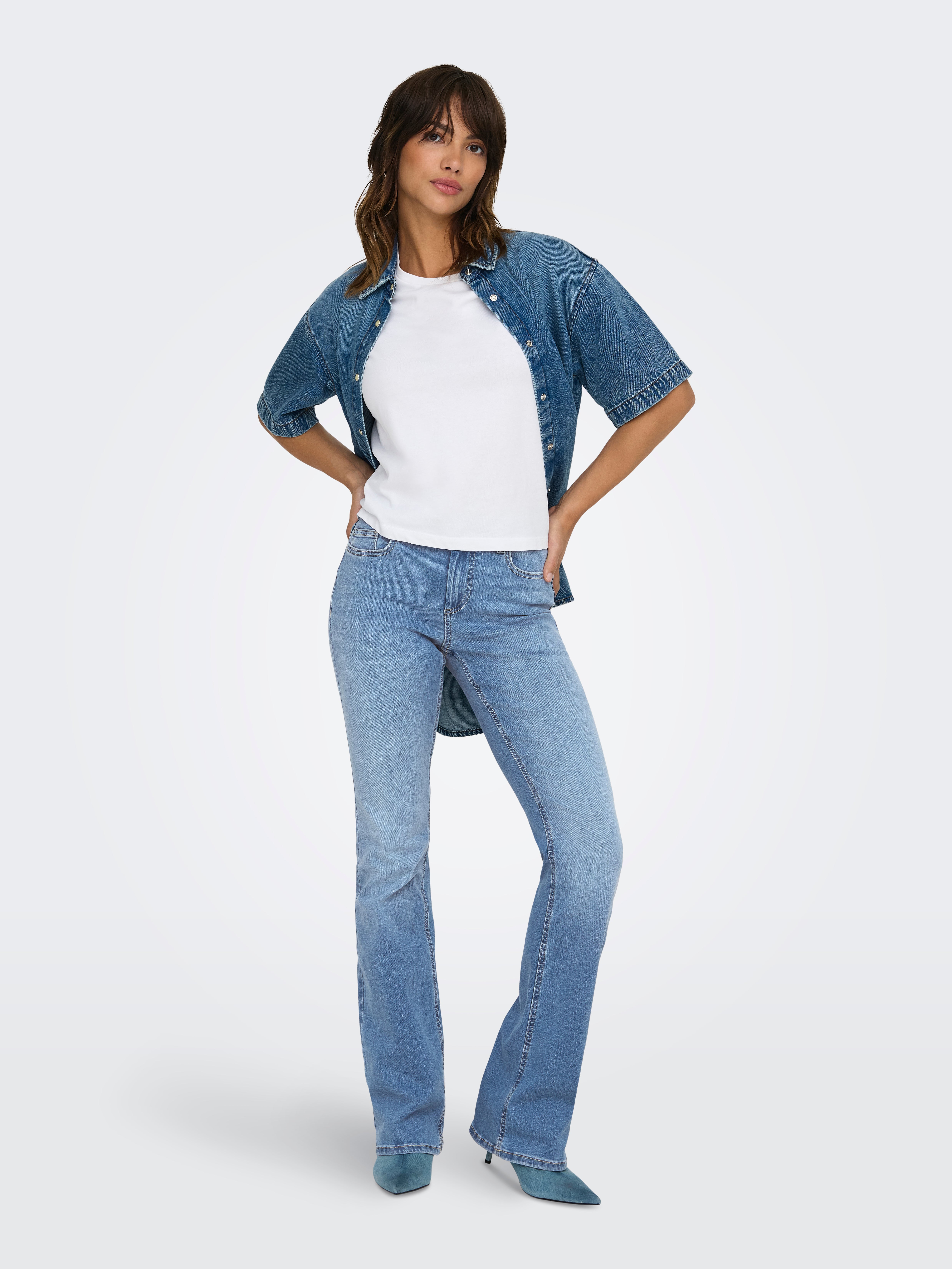 ONLBLUSH Mittlere Taille Ausgestellt Jeans Medium Blue Denim