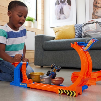 Hot Wheels Monstertruck Loop & Flip Trophy Challange Bilbane