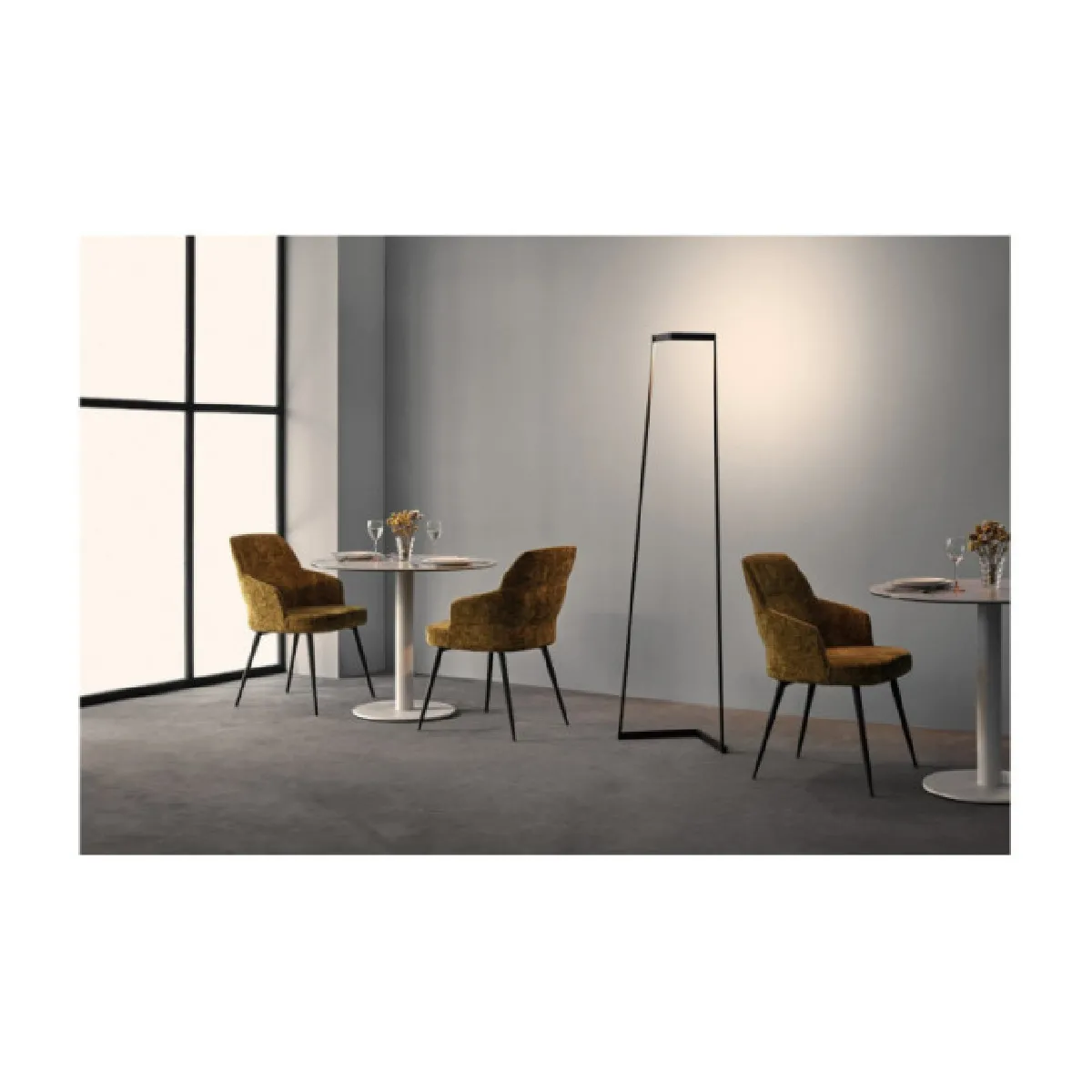 Inspired Mantra Minimal Lampadaire Or