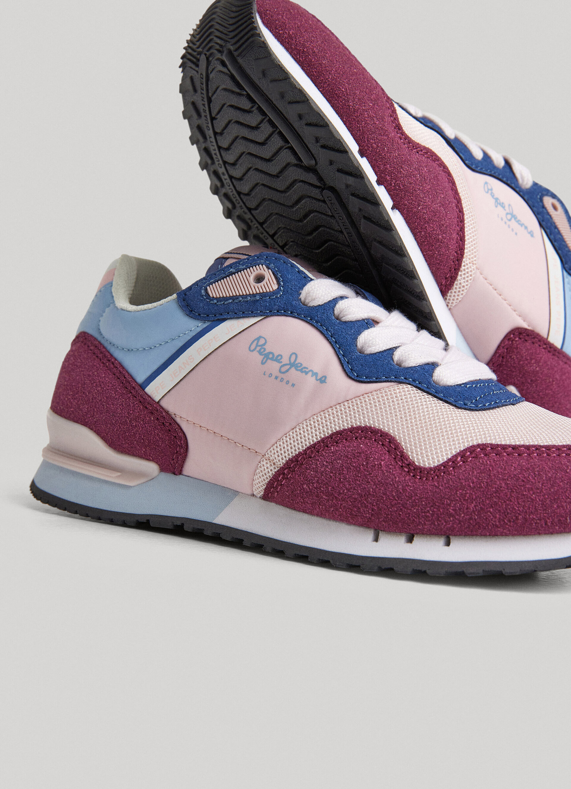 Tênis de corrida London Classic - vermelho framboesa esmagado
