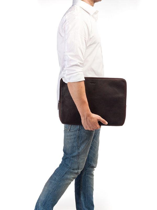 Burkely Antique Avery Laptopsleeve 15,6'' Dark Brown