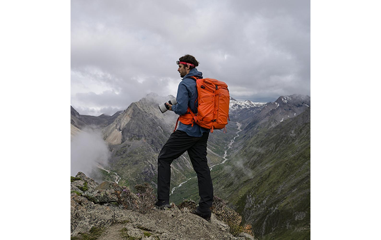 Fotorucksack OnePro Flex + Camera Insert M 40 L, Orange<br>Stylischer Kamerarucksack