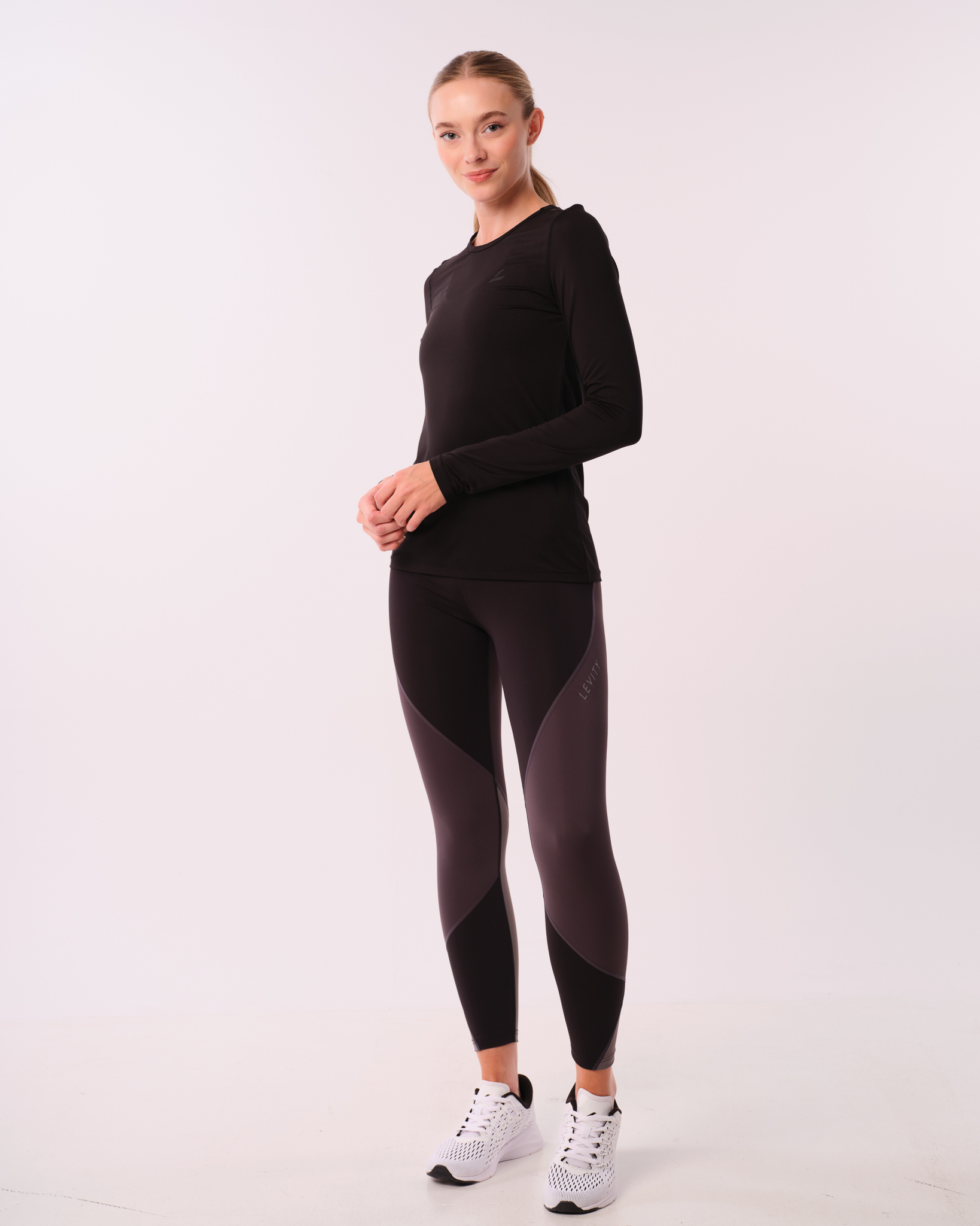 LEVITY Momentum LS Black Beauty