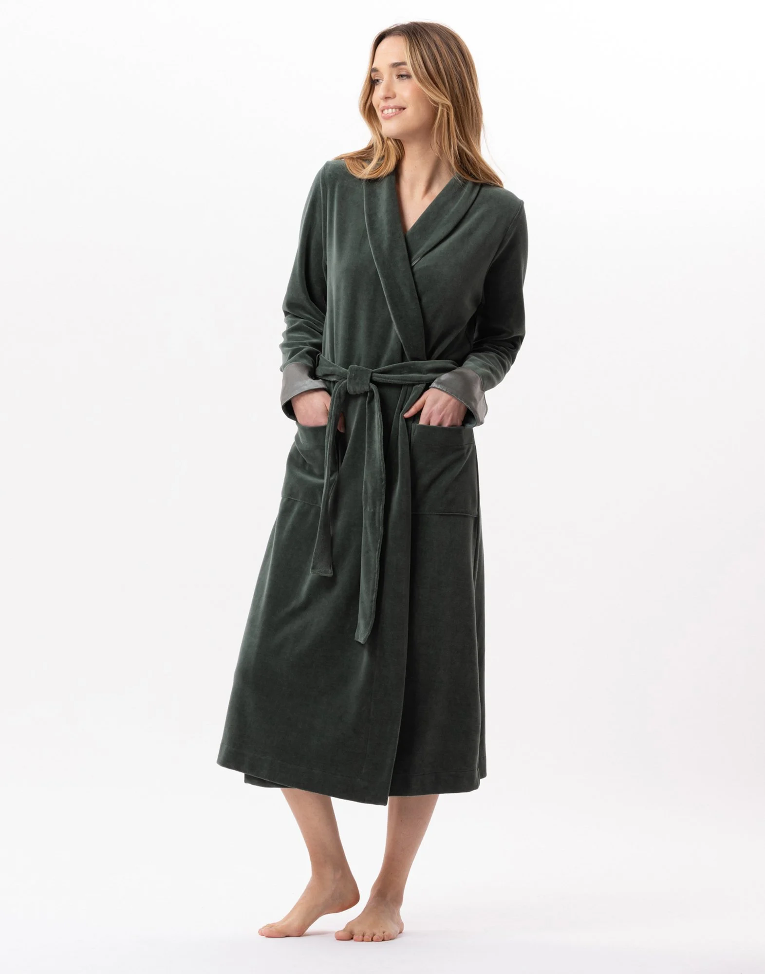 ESSENTIEL 867 - Peignoir en velours | Vert