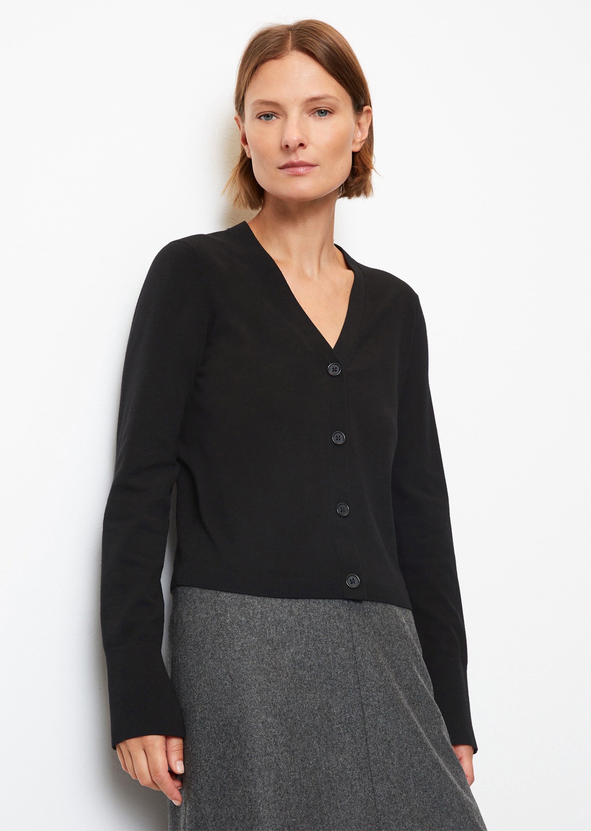 Feinstrick-Cardigan slim aus LENZING™ ECOVERO™