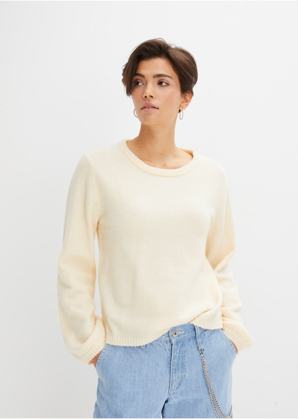 Pull avec détail dentelle