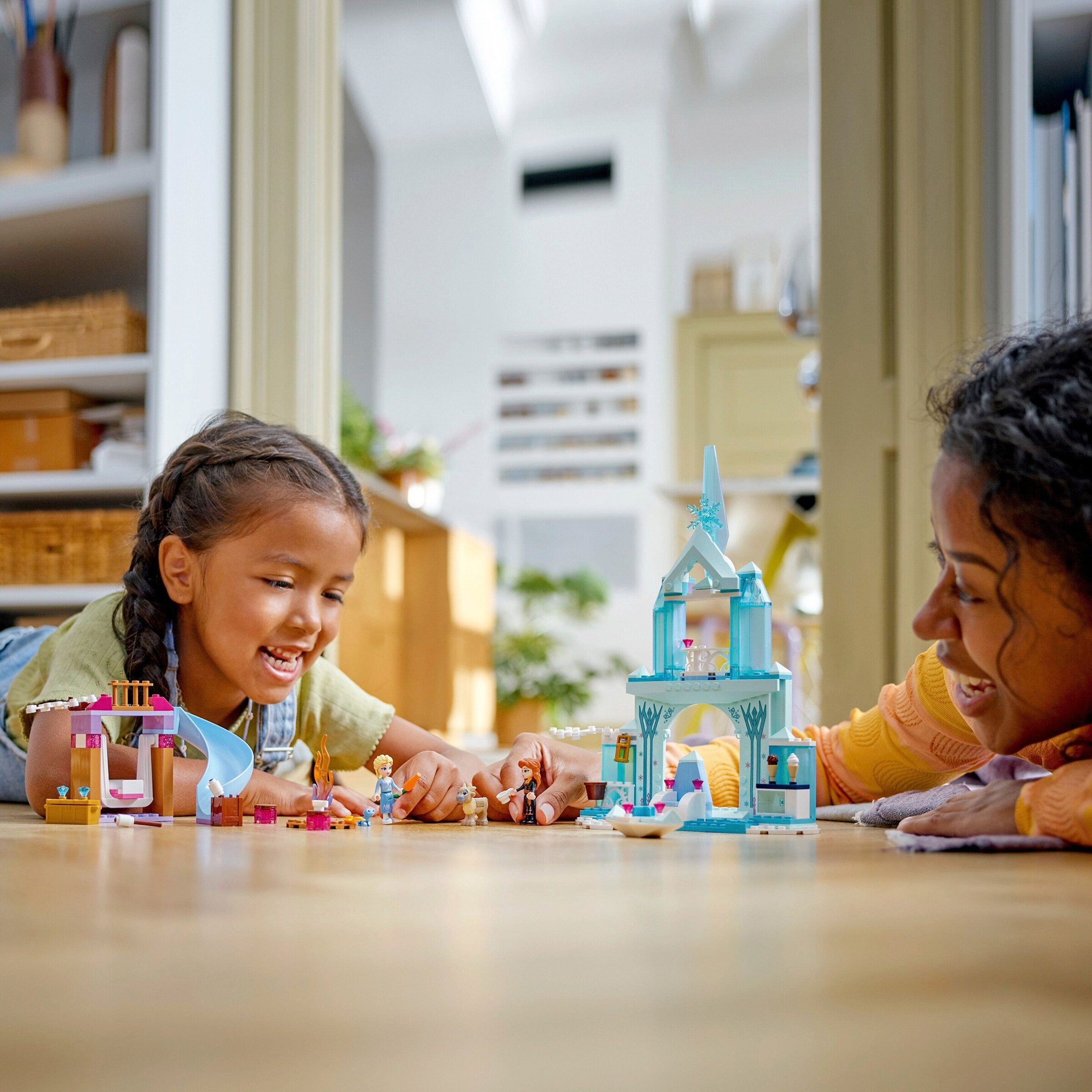 LEGO® 43238 Elsas Eispalast