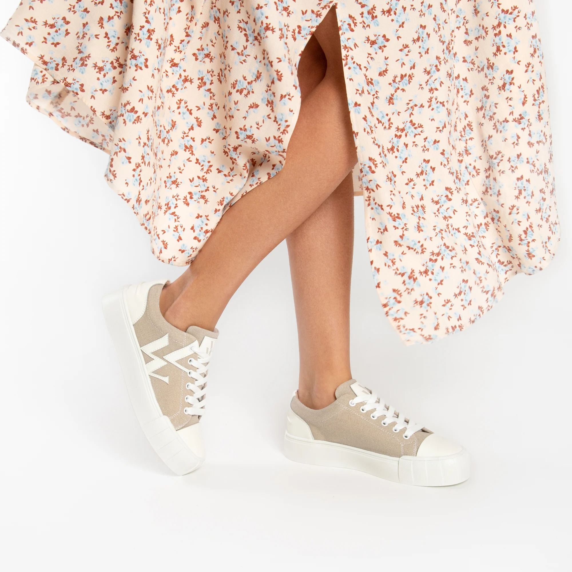 Sneakers-Baskets monogramme Lexie en tweed beige