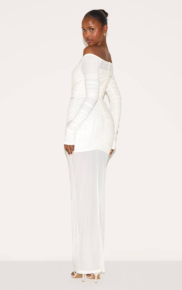 Crème Robe Longue Froncée À Superposition En Mesh Avec Décolleté Bardot