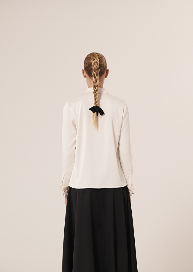 Chemise Cynthiaécrue en satin fluide