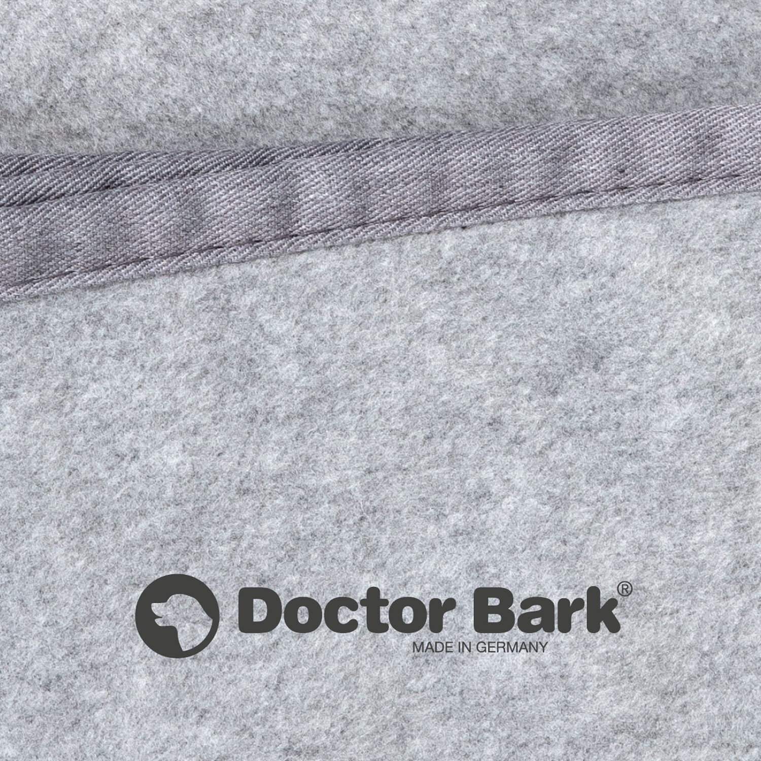 Doctor Bark Fleece Knuffeldoekje