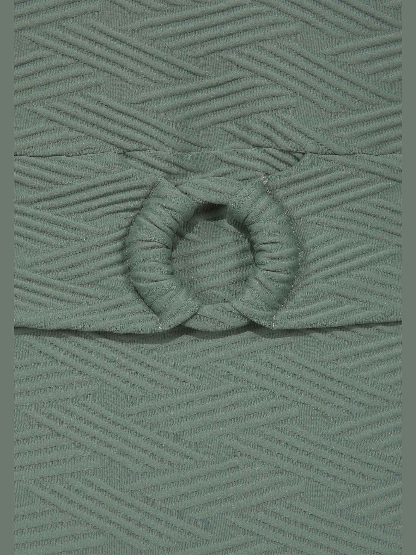 Maillot de bain matière structurée aux couleurs tendances
