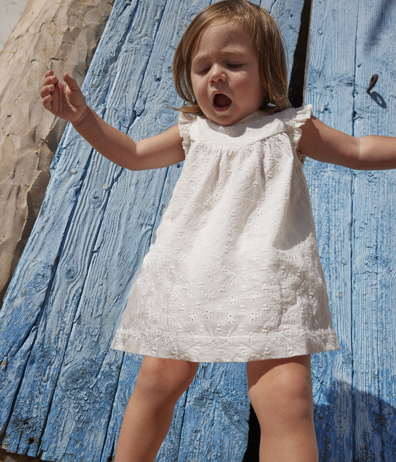 Robe bébé avec bloomer en broderie anglaise