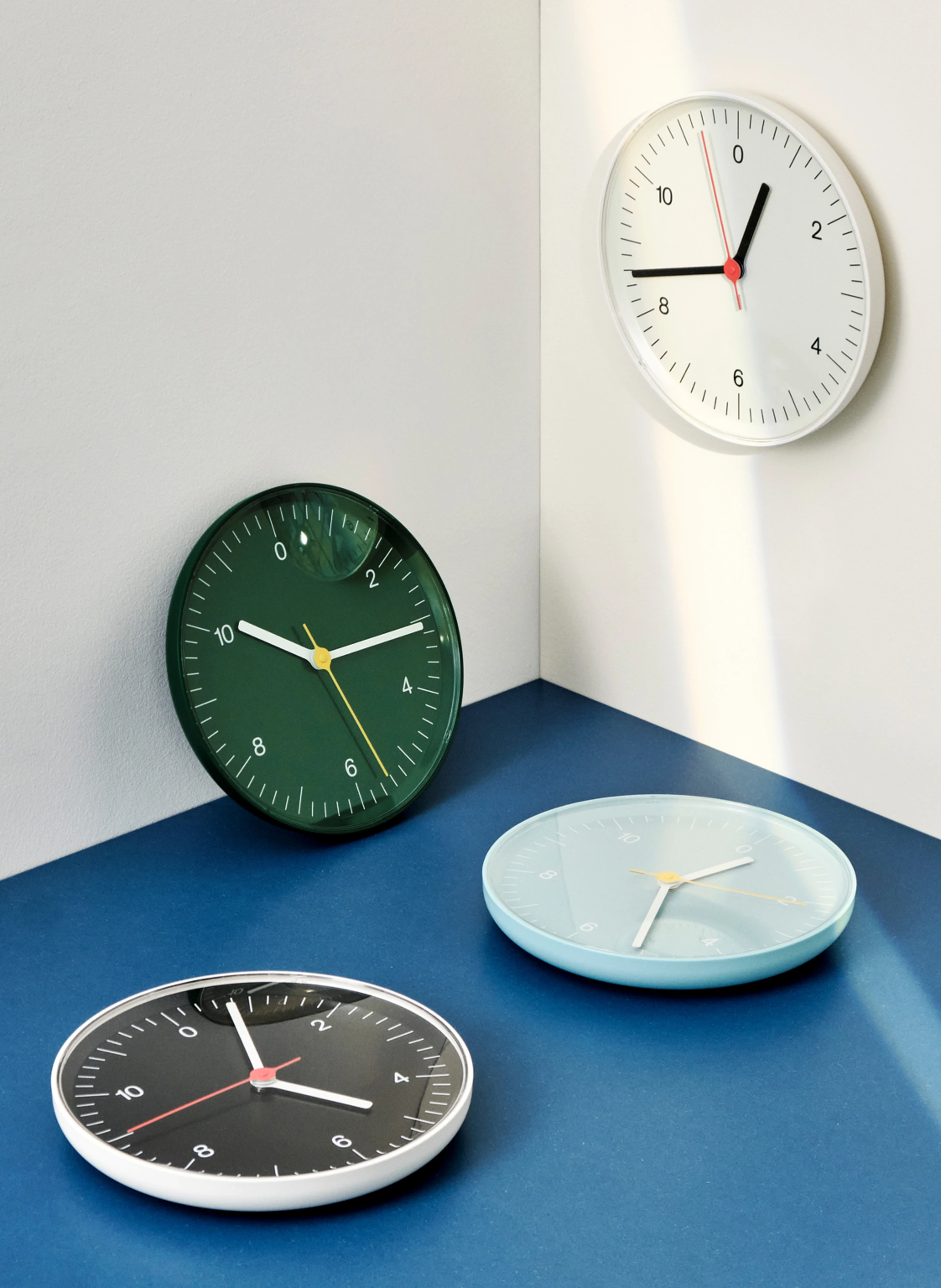 HAY Wanduhr