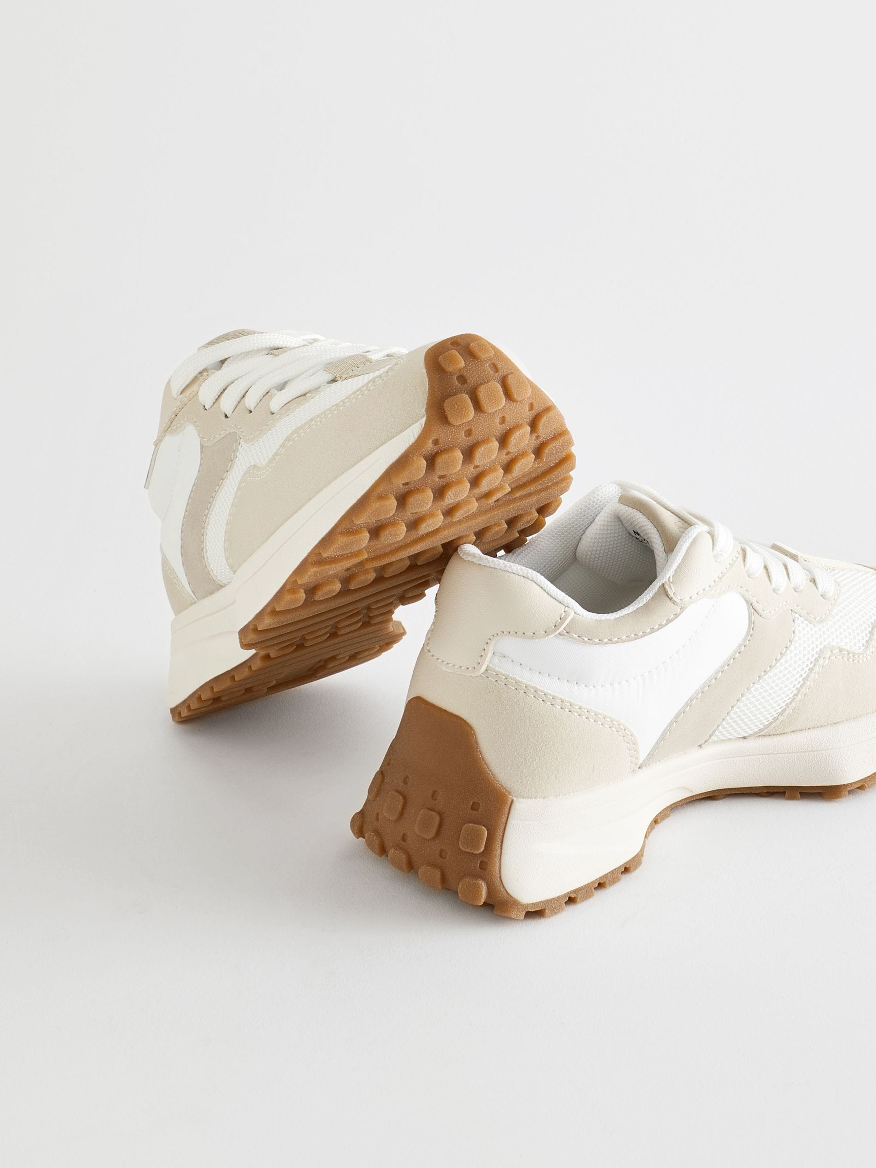 Wit neutraal - Vetersneakers met dikke zool