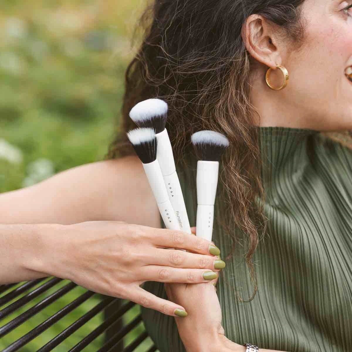 UOGA UOGA  Foundation Brush