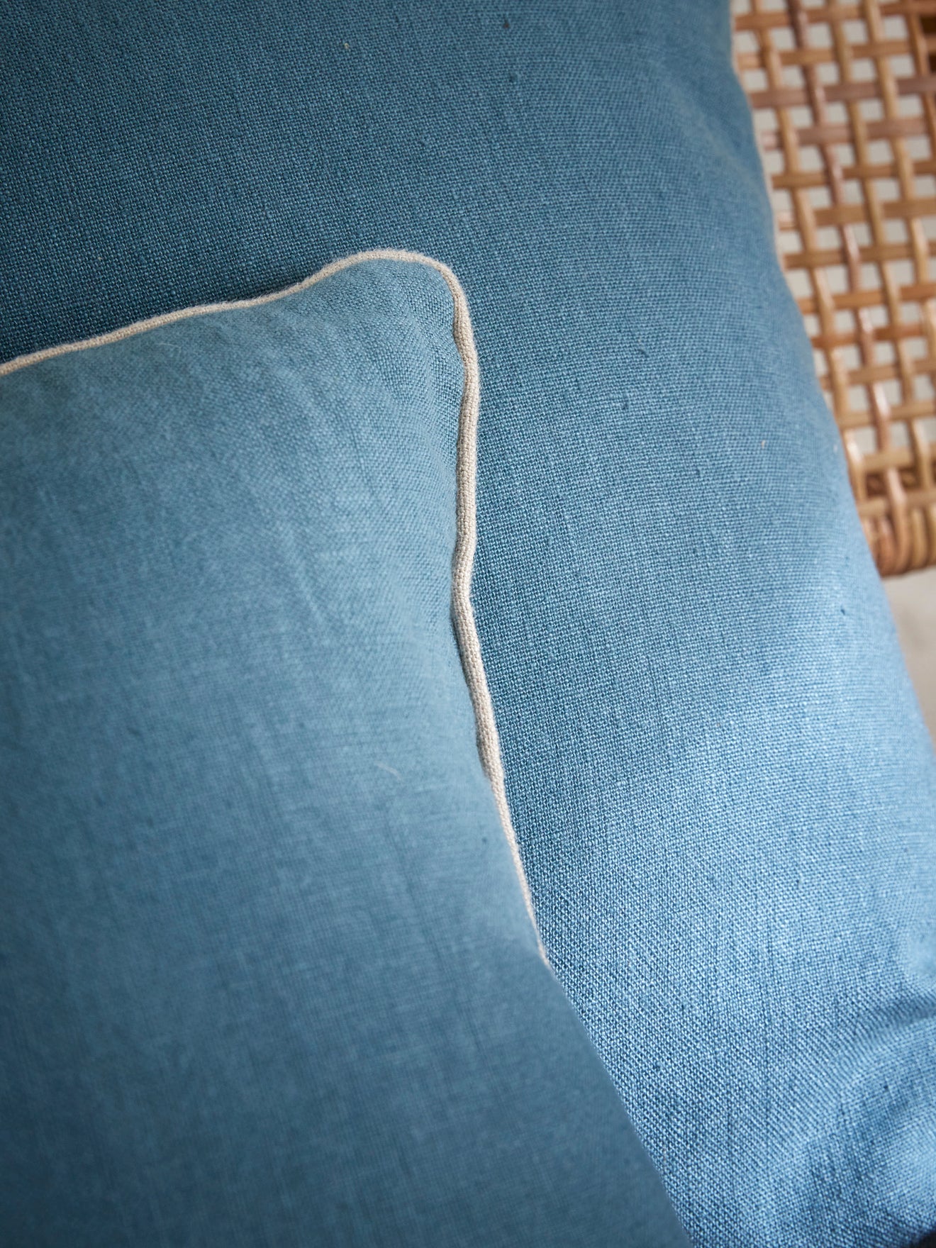 Housse de coussin unie en lin