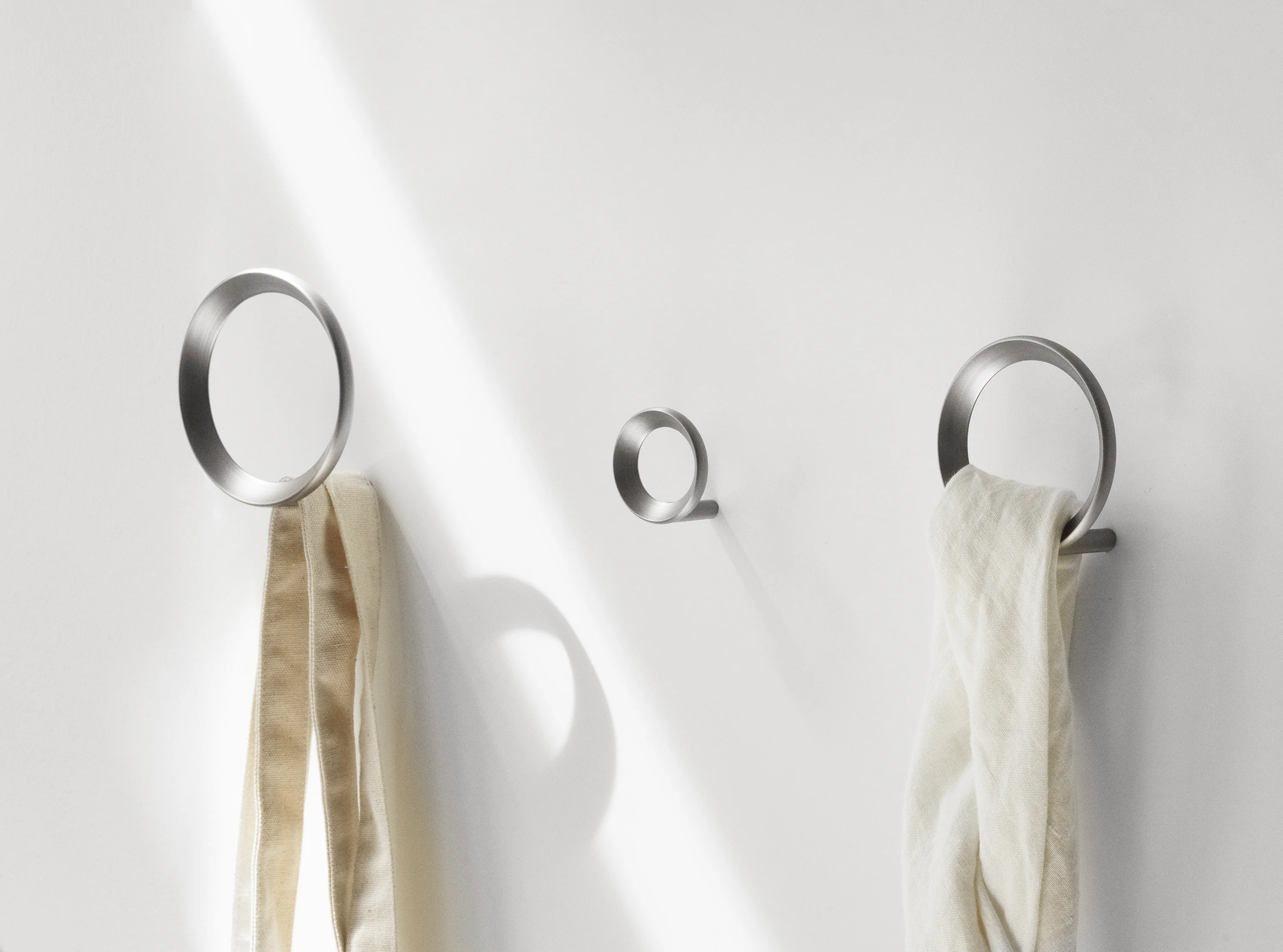 Normann Copenhagen  Loop knage, stor - sort