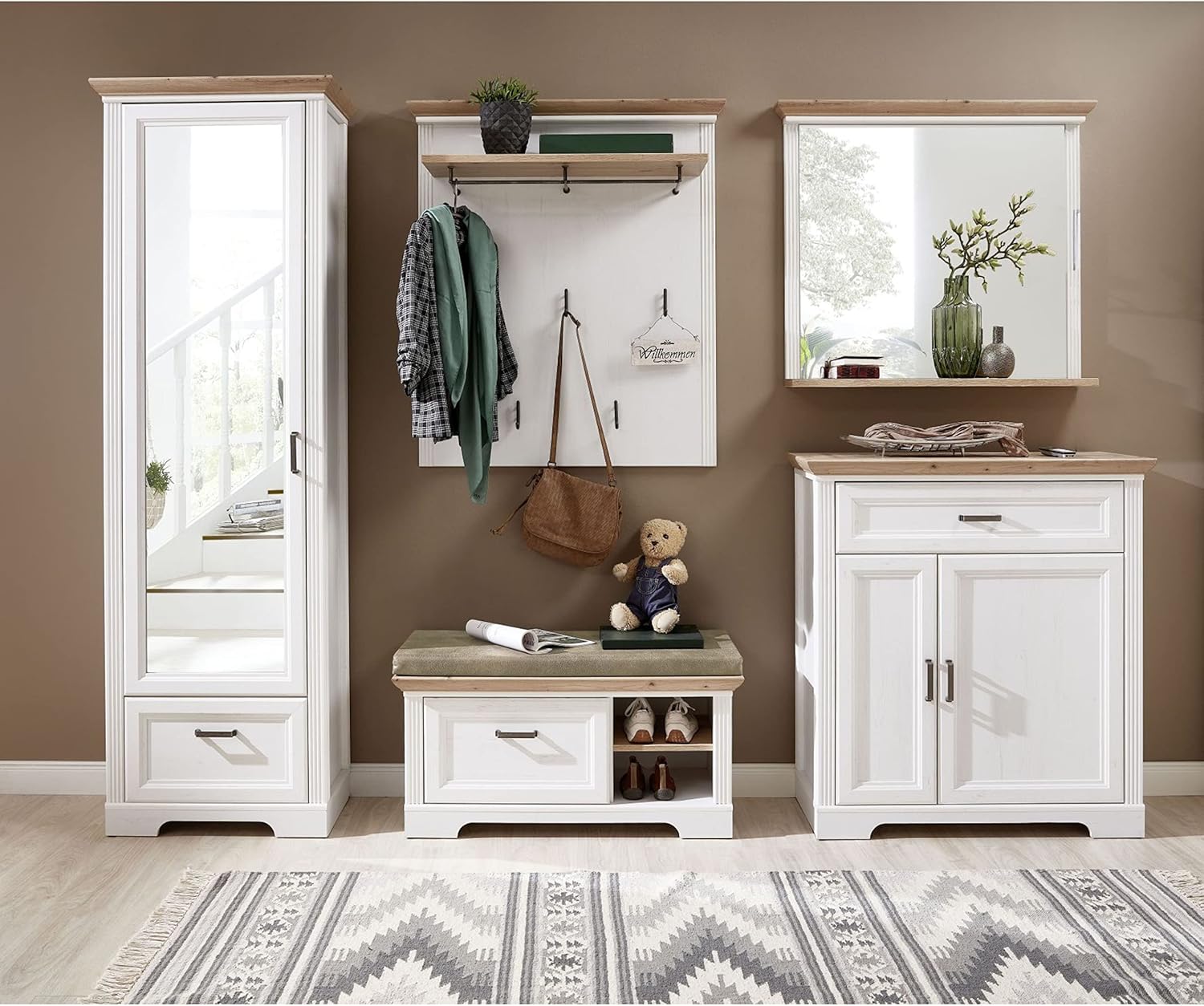 Stella Trading JASMIN Flurgarderoben Set in Pinie hell, Artisan Eiche Optik - Landhausstil Garderobenset 5-teilig für Ihren Eingangsbereich - 280 x 204 x 41 cm (B/H/T)
