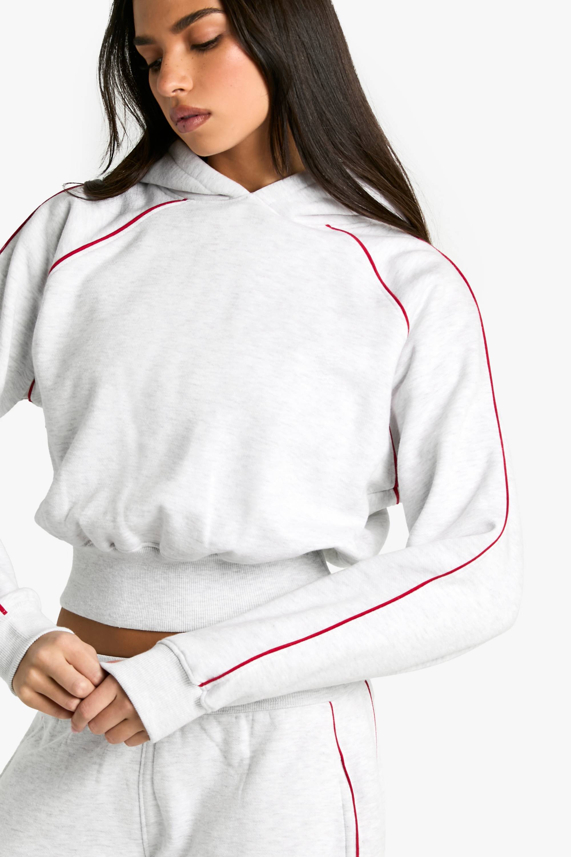 boohoo Contrast Piping Detail Crop Hoodie → Hoodie court à détails de piping contrastés