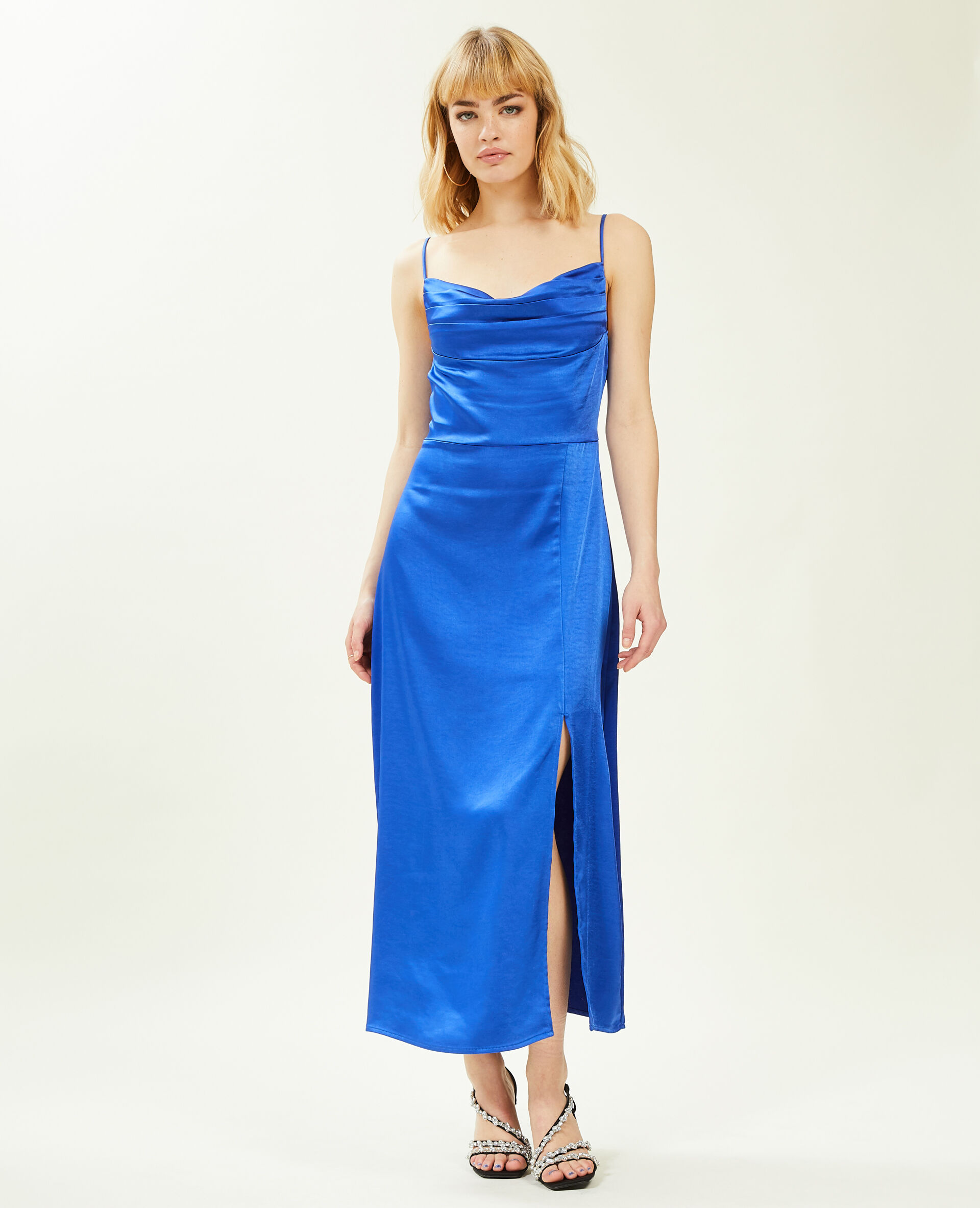 Robe longue tissu satiné encolure bénitier - Bleu électrique