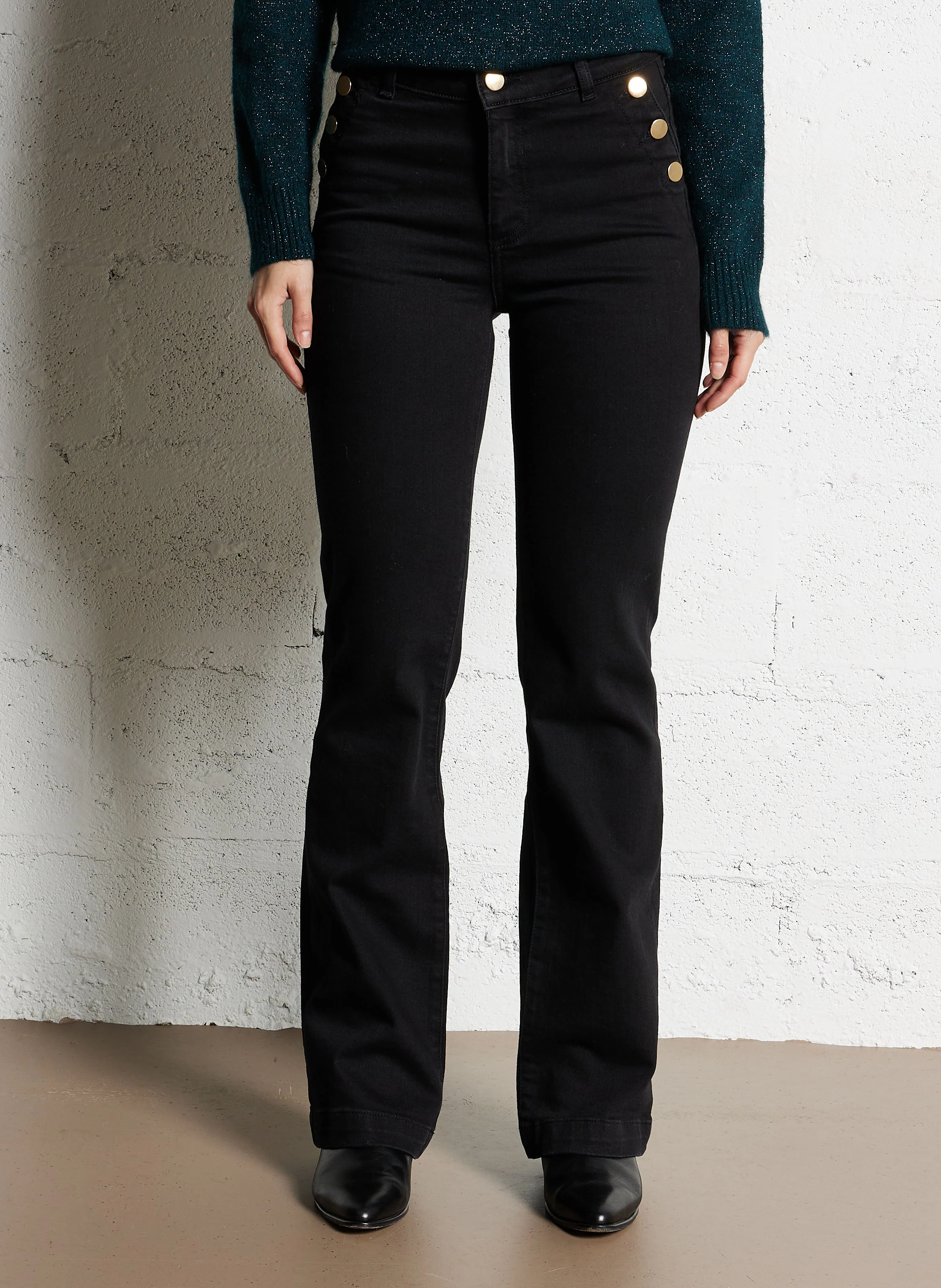 NINON - Jean boot-cut en coton mélangé | Noir