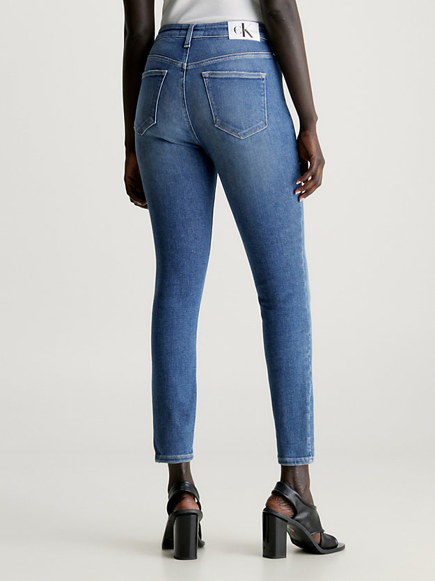 Calça jeans super skinny de cintura alta até o tornozelo