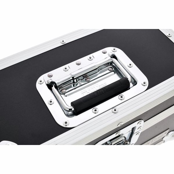 Behringer X Air XR18 Flyht Case Bundle