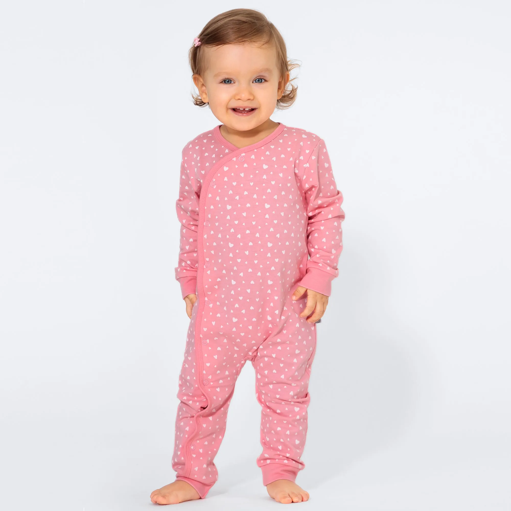 Baby-Mädchen-Schlafanzug mit Herzmuster