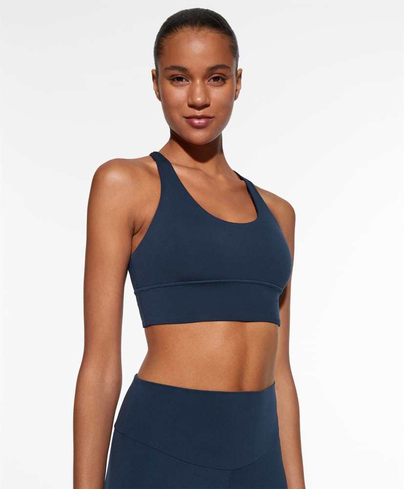Sutiã esportivo com suporte médio para os seios.