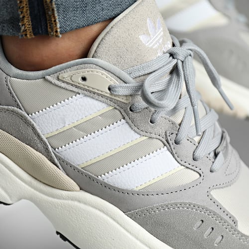 Baskets Retropy F90 IF2866 Footwear White Iridescent Mgh Solid Grey