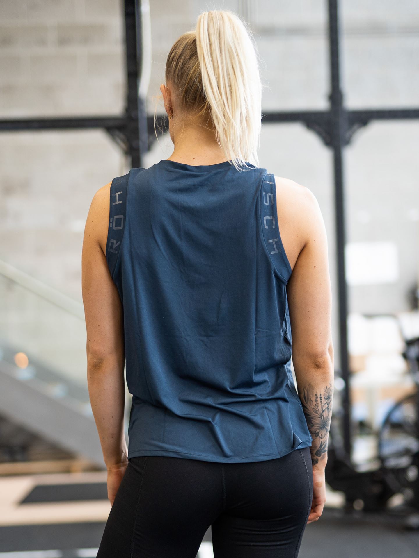 Kay Singlet