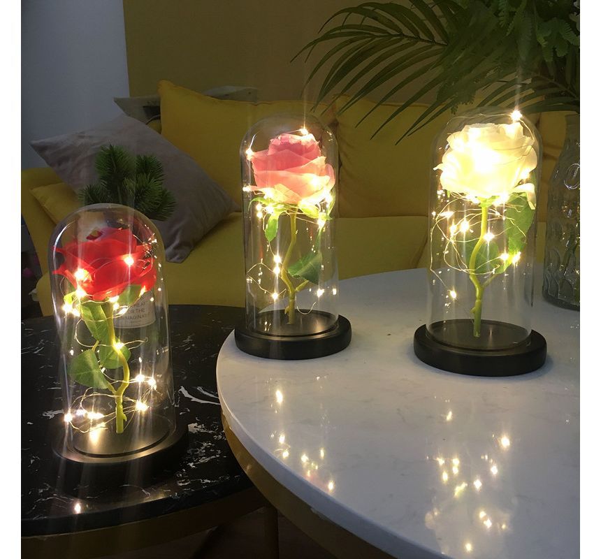 HOMTEC - Kunstbloem met glazen koepeldisplay en lichtsnoer