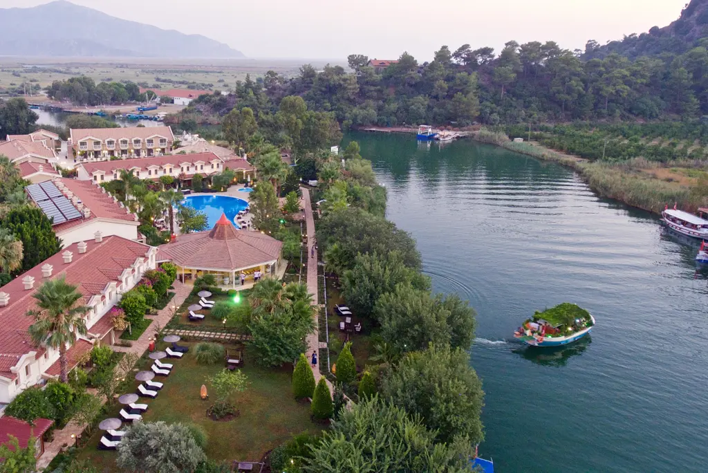 Fly & Go Dalyan Resort Logies en ontbijt - Hotel
