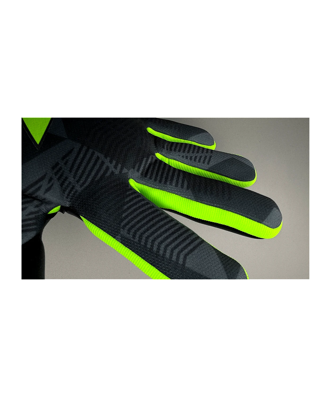KEEPERsport Varan8 Challenge NC Demon Torwarthandschuhe Schwarz