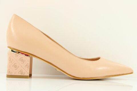 Guess Pumps