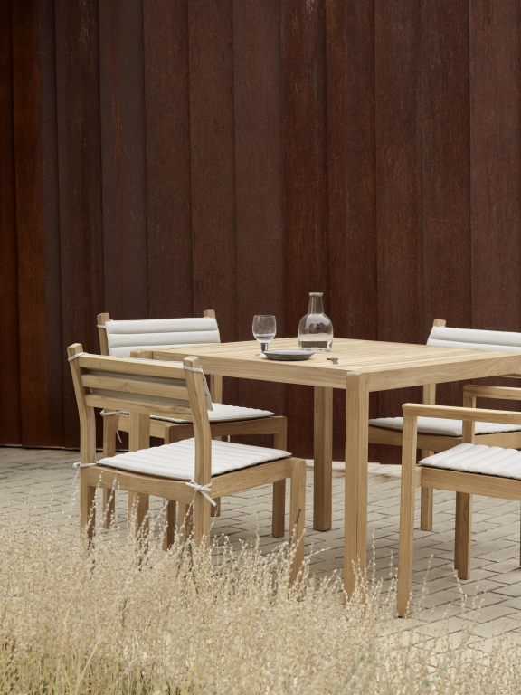 Carl Hansen & Son AH902 tuintafel 98.5x100