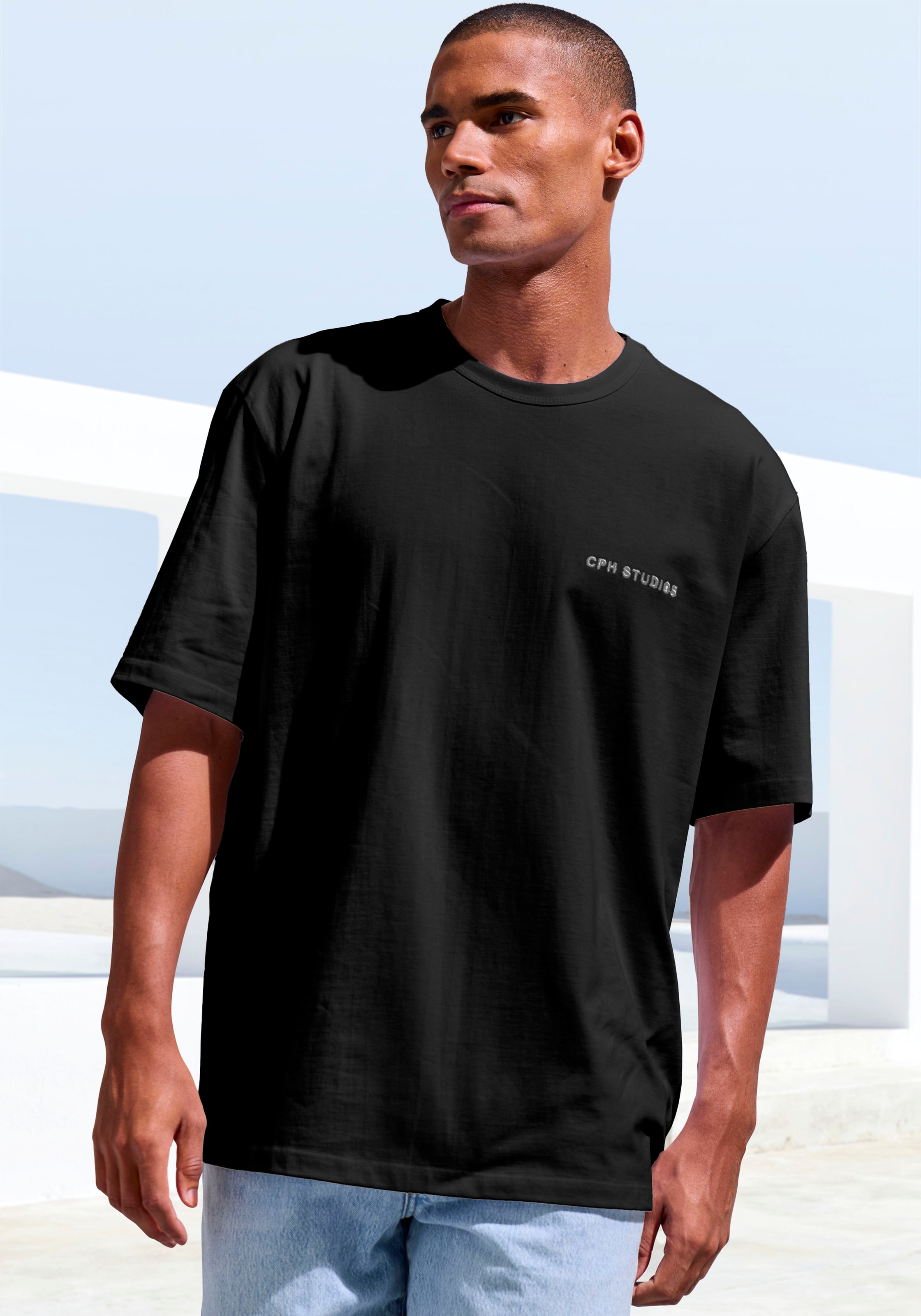Copenhagen Studios T-Shirt »mit hochwertiger Logostickerei«, , Loose-fit, Oversize-Shirt aus heavy Bio-Baumwoll-Qualität