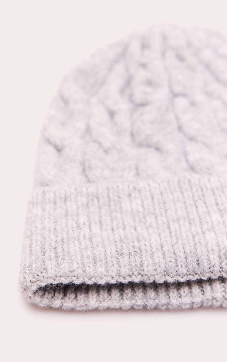 Bonnet En Tricot Torsadé