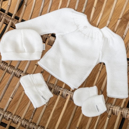 Trousseau de naissance   Blanc        1 mois   de               P'tit bisou