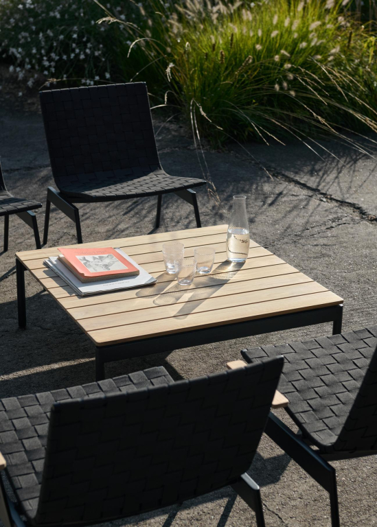 &tradition Ville AV50 Outdoor salontafel 90x90 Bronze Green