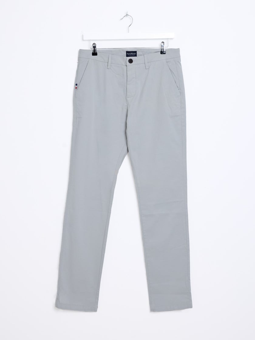 Liam chino Lunar Rock