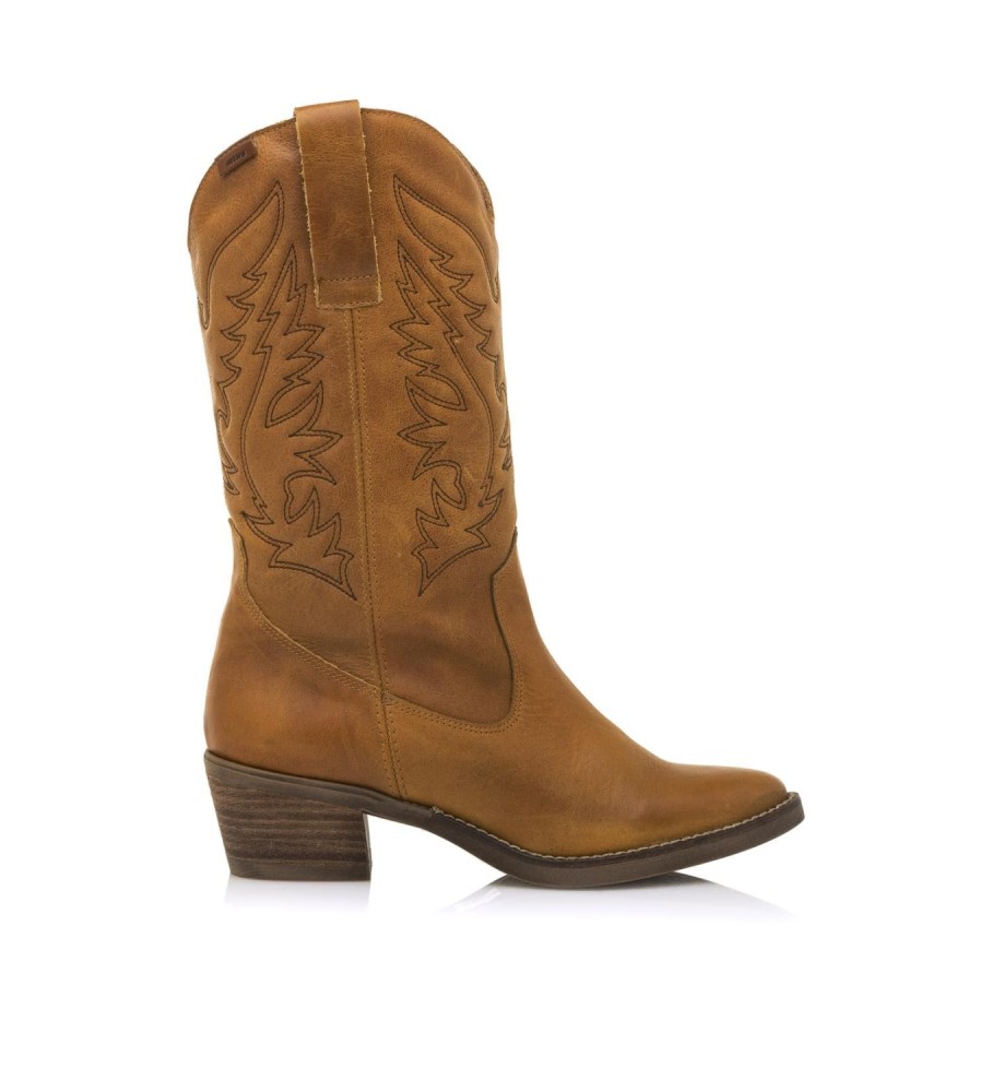 Bota casual Mustang Ares em couro marrom