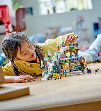 LEGO? Friends - Skibakke og Caf? 41756 - 980 Dele