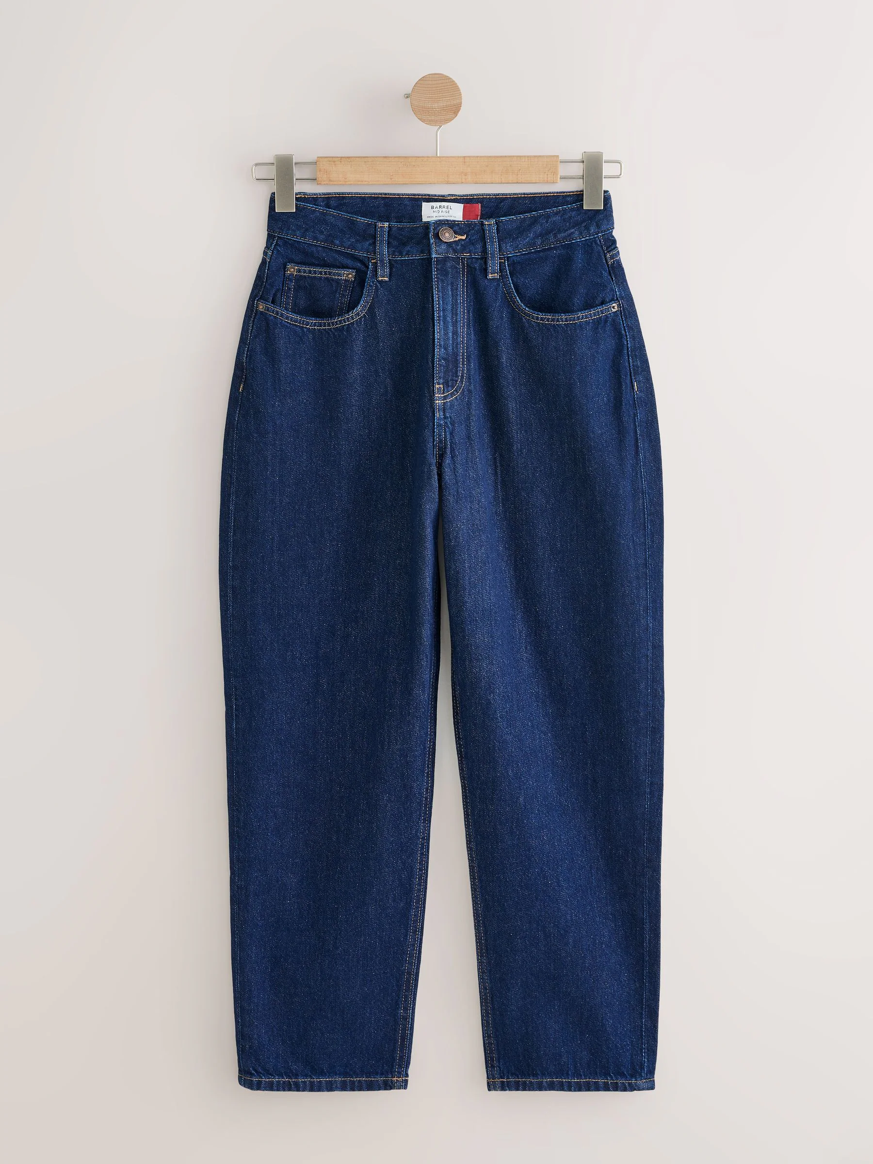 Blauw met wassing - Jeans met zandloperpasvorm en ruime pijpen