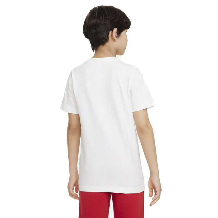 Nike Sportswear Standard Issue T Shirt Hvid