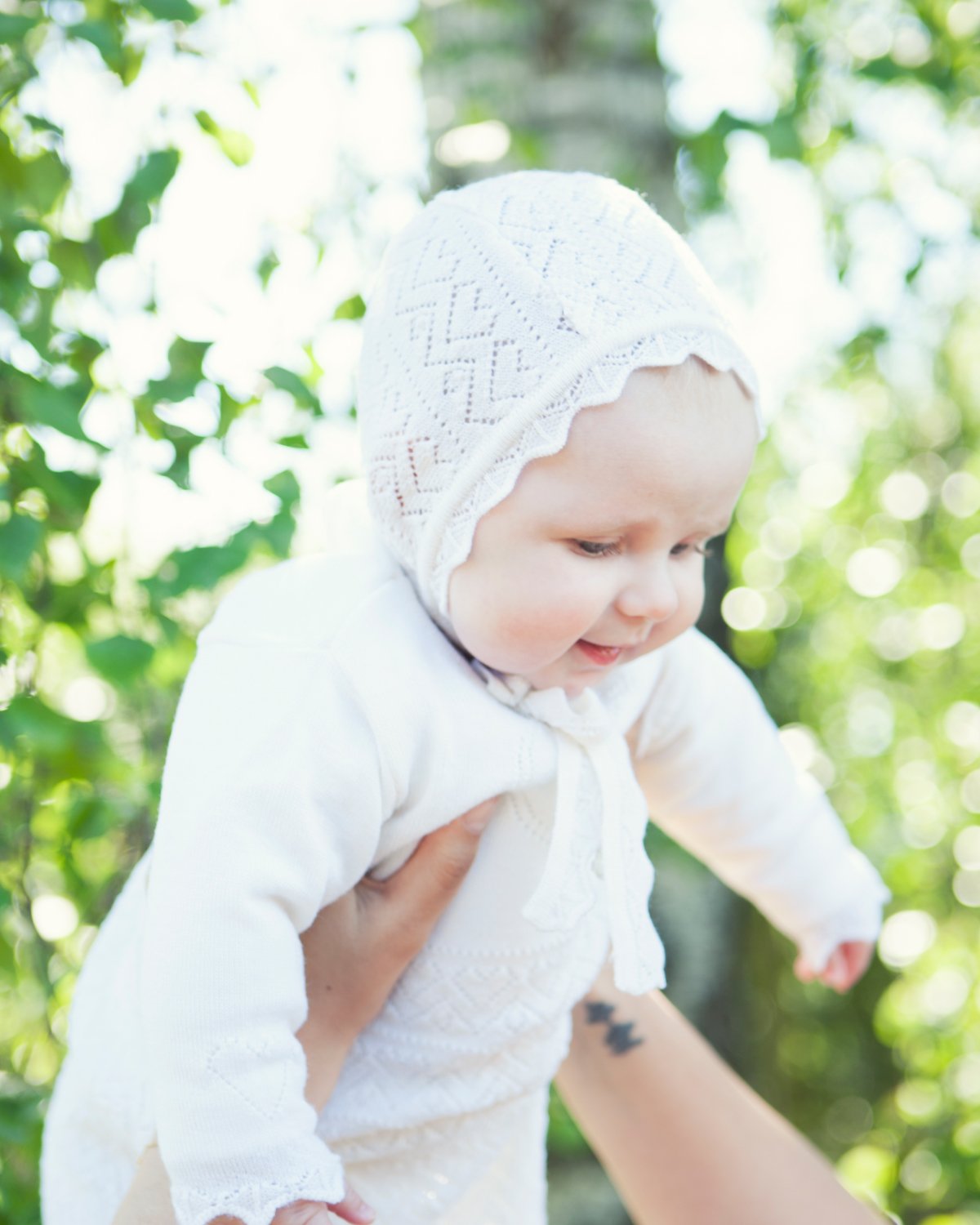 Babylue / Dåpslue – 100% Merino, m/ Mønster | Kyse