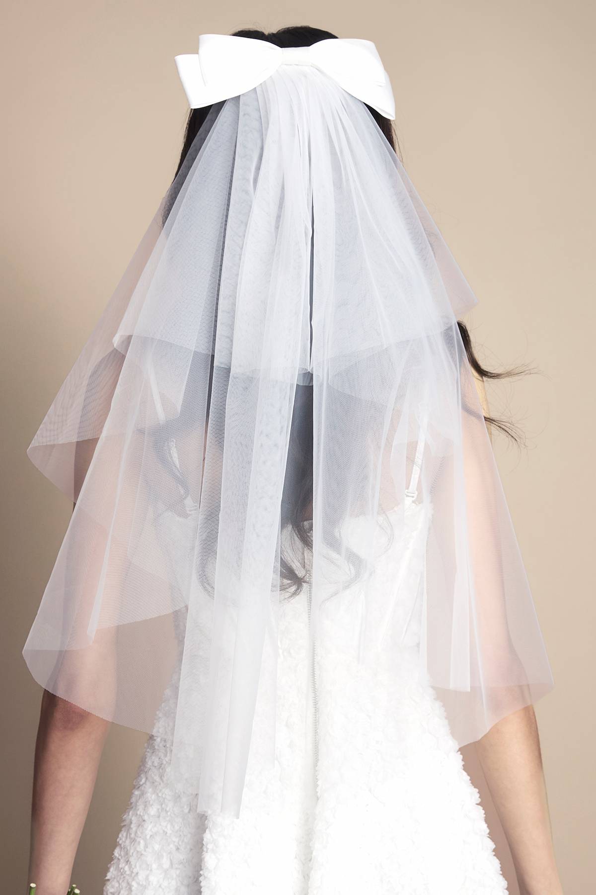 Coast Voile de Mariée Mini avec Nœud en Satin